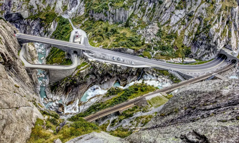 Сістэма аўтадарог Швейцарыі і віньетка 2025 года Сістэма аўтадарог Швейцарыі і віньетка 2025 года