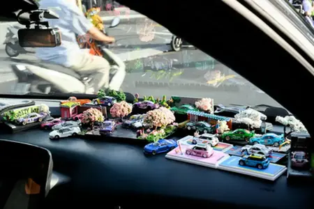 Швейцарскі транспарт: лічбавая вiньетка для аўтастрады проста