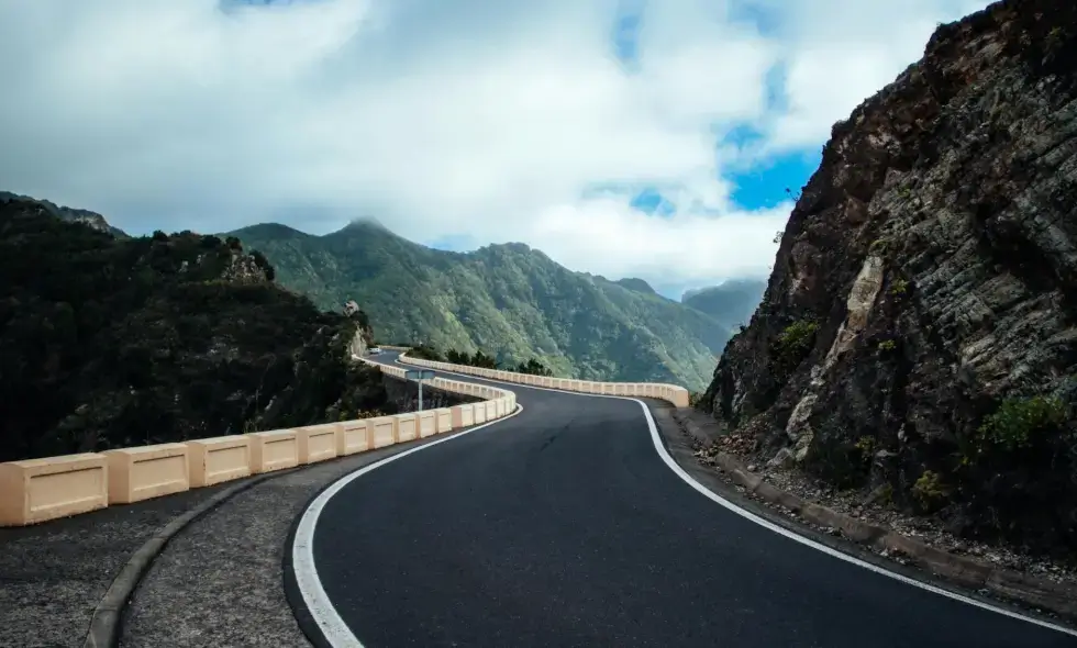 Pioneering technology: Rolling overpass can save lives and nerves on highways – video