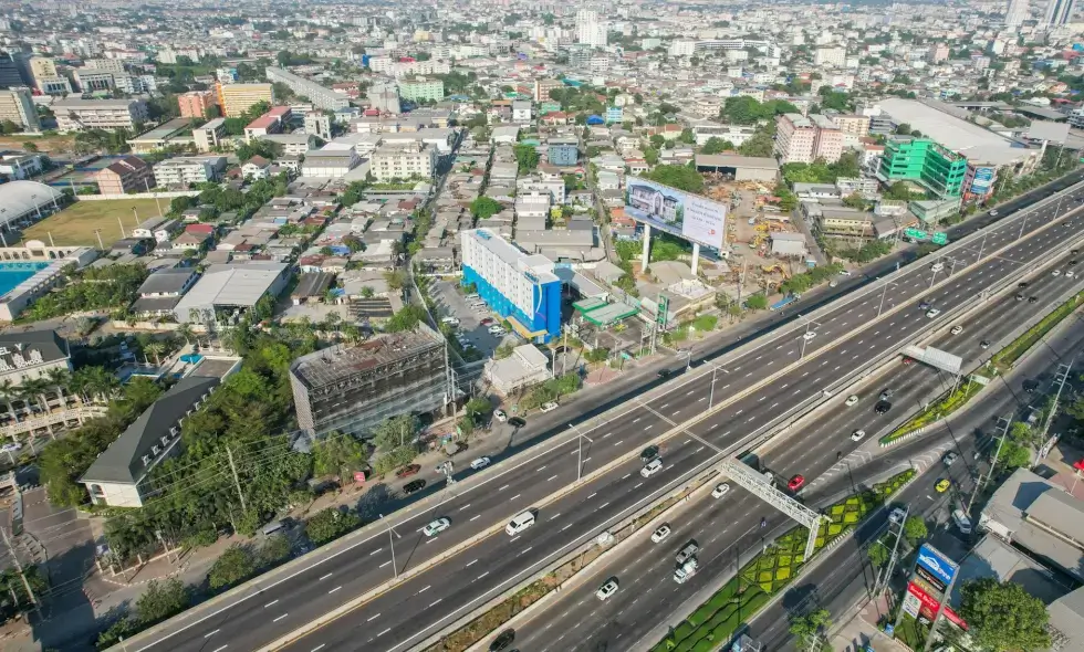 Work begins at the M0 Valley Bridge, significant traffic delays are expected.