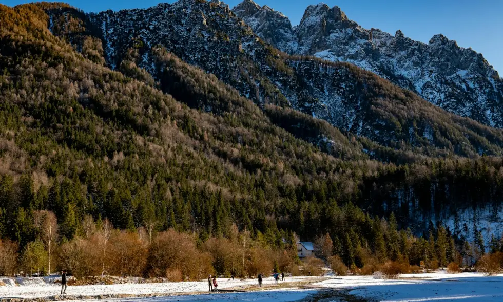 Viajes en coche por Eslovenia: experiencias a lo largo de las autopistas